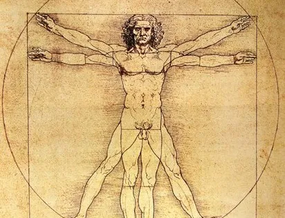 El Hombre de Vitruvio, el famoso dibujo de Leonardo Da Vinci|Foto: Wikimedia Commons Un estudio revolucionario sugiere que Leonardo da Vinci empleó un sistema basado en un triángulo equilátero y principios anatómicos para resolver el misterio de las proporciones perfectas, adelantándose a conceptos científicos que no se formalizarían hasta siglos después.