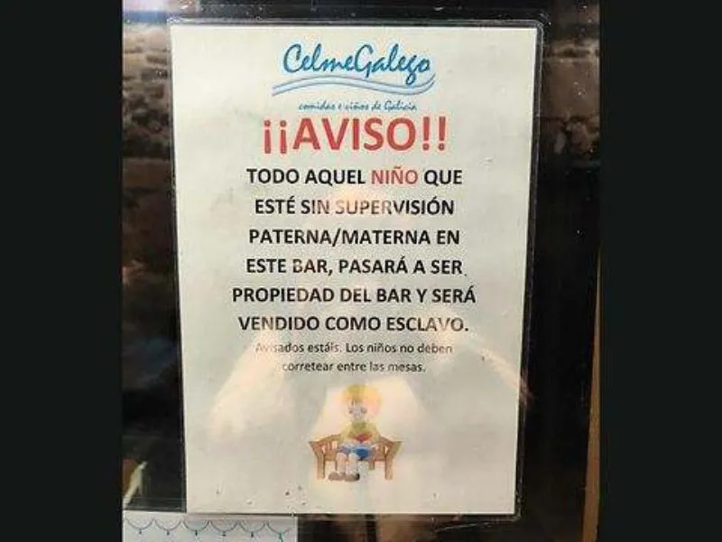 cartel-aviso-bar-galicia-supervision-niños-debate|Foto El Economista/@Soycamarero Un bar en Galicia genera debate con un cartel sobre la supervisión de niños. Análisis del fenómeno de la niñofobia y la convivencia en la hostelería española
