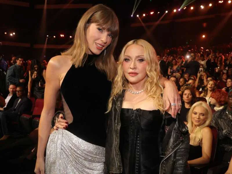 Taylor Swift y Madonna posan tras triunfar en la ceremonia de los MTV Video Music Awards 2026|Foto: Getty Images