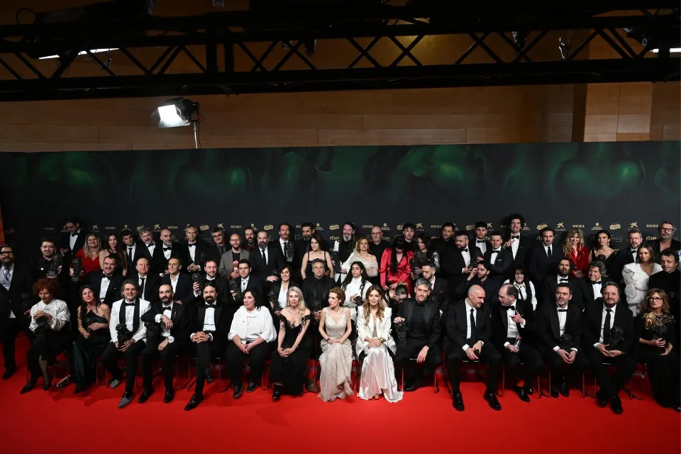 Fotografía de los 39 galardonados de los Goya. EFE/Miguel Ángel Molina
