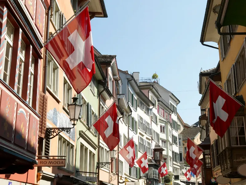 suiza-contratacion-internacional-85000-trabajadores-salarios-altos Suiza lanza un plan para contratar 85.000 trabajadores extranjeros en sanidad, hostelería, tecnología e ingeniería
