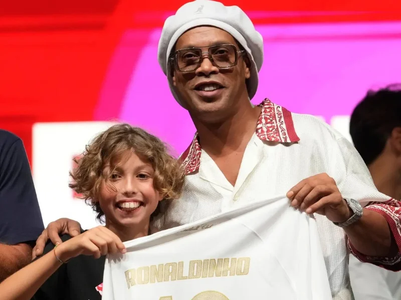 Ronaldinho ficha por el Ravenna a los 46 años|Foto: AP Photo