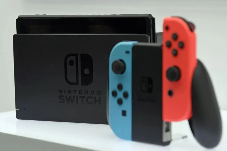 Consola de juegos Nintendo Switch|Foto: EFE/Franck Robichon Nintendo presenta sus nuevos juegos para Switch: de ‘Rhythm Paradise’ a ‘Tomodachi Life’