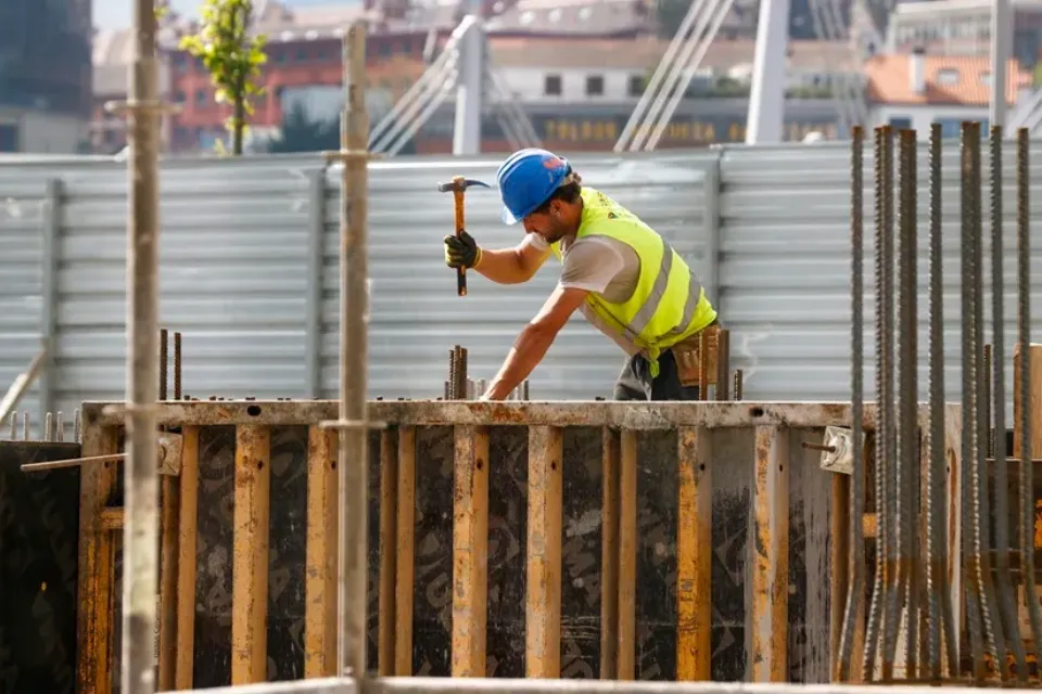 Trabajador construcción  EFELuis Tejido