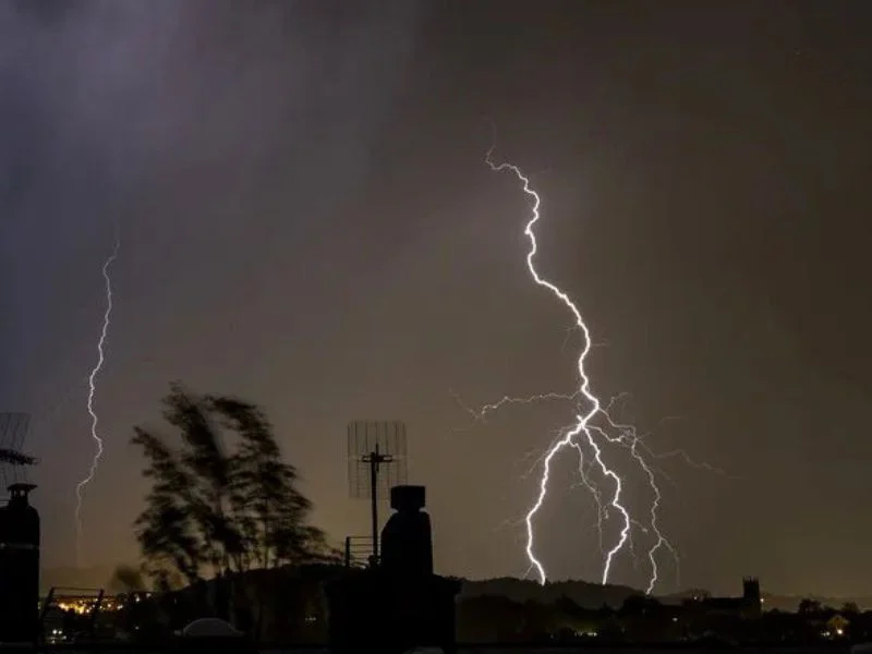 nubarrones-de-tormenta-sobre-un-campo-de-castilla-y-leon|Foto: EFE 