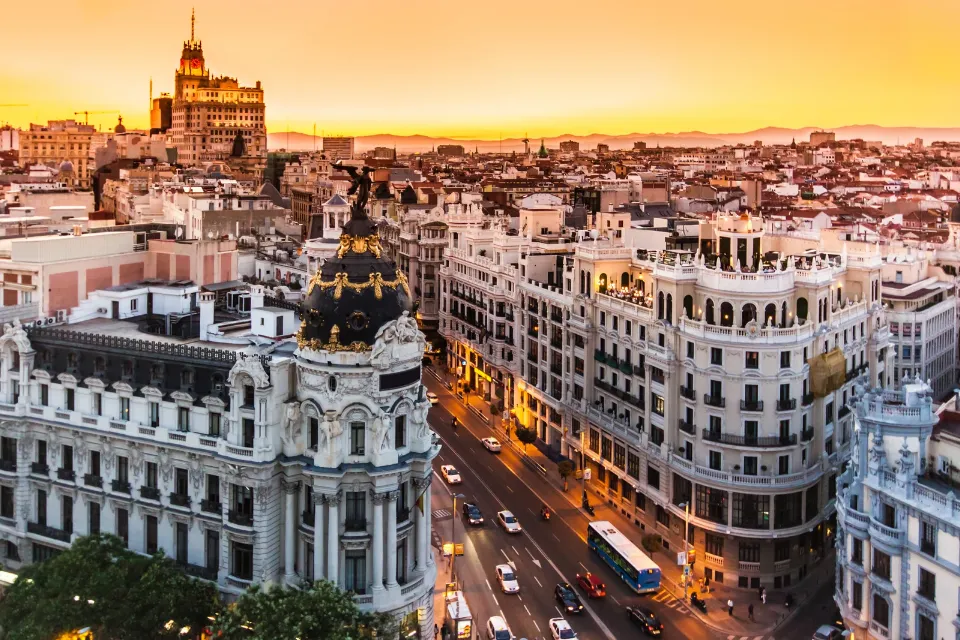 Ciudad - Madrid - España - Capital  - atardecer 