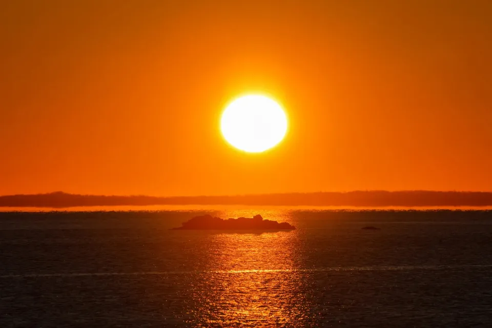 Alta radiación: desaconsejan exposición al sol en toda Canarias a cualquier hora Alta radiación: desaconsejan exposición al sol en toda Canarias a cualquier hora