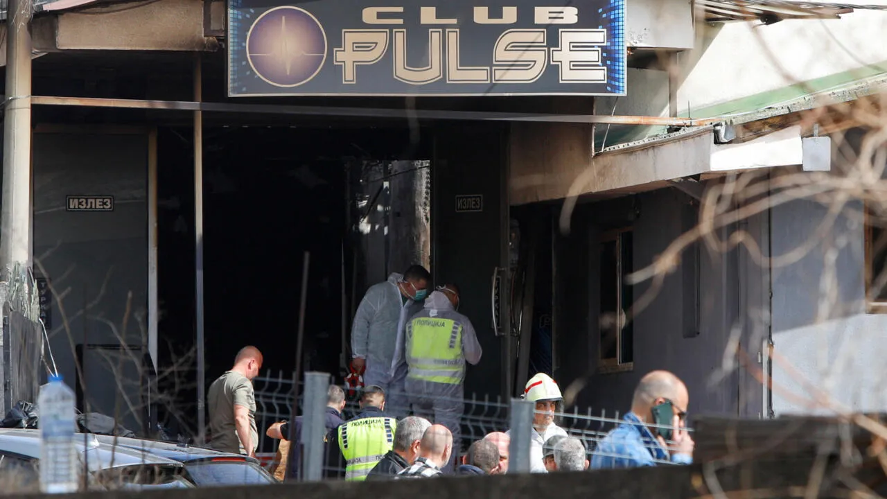 Incendio en discoteca de Macedonia Norte deja 59 muertos | Foto: Reuters /Ognen Teofilovski Al menos 59 personas murieron y otras 155 resultaron heridas la madrugada de este domingo, luego de que una discoteca en Macedonia de Kocani se produjera un incendio