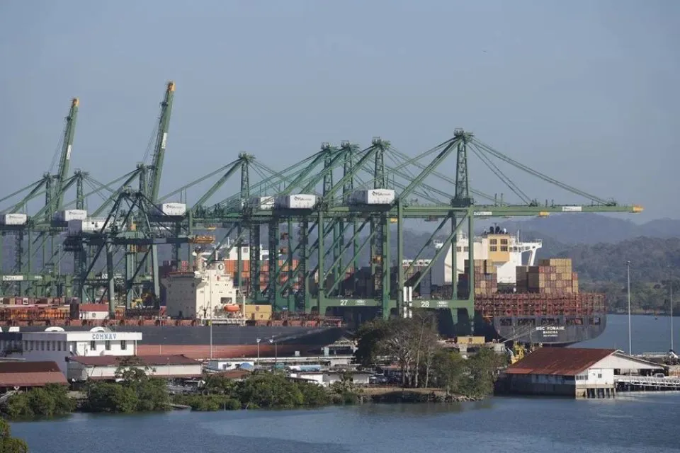 Puerto de Balboa en el Canal de Panamá (Panamá)|Foto: EFE/Bienvenido Velasco China llama a EEUU a un diálogo «equitativo» y «basado en el respeto»