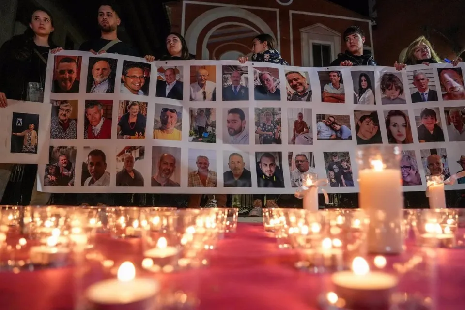Víctimas de la Dana en Valencia|Foto: Europa Press Eduardo Manzana Muchas muertes se produjeron antes de enviarse la alerta en Valencia por la Dana, según testimonios de los familiares 
