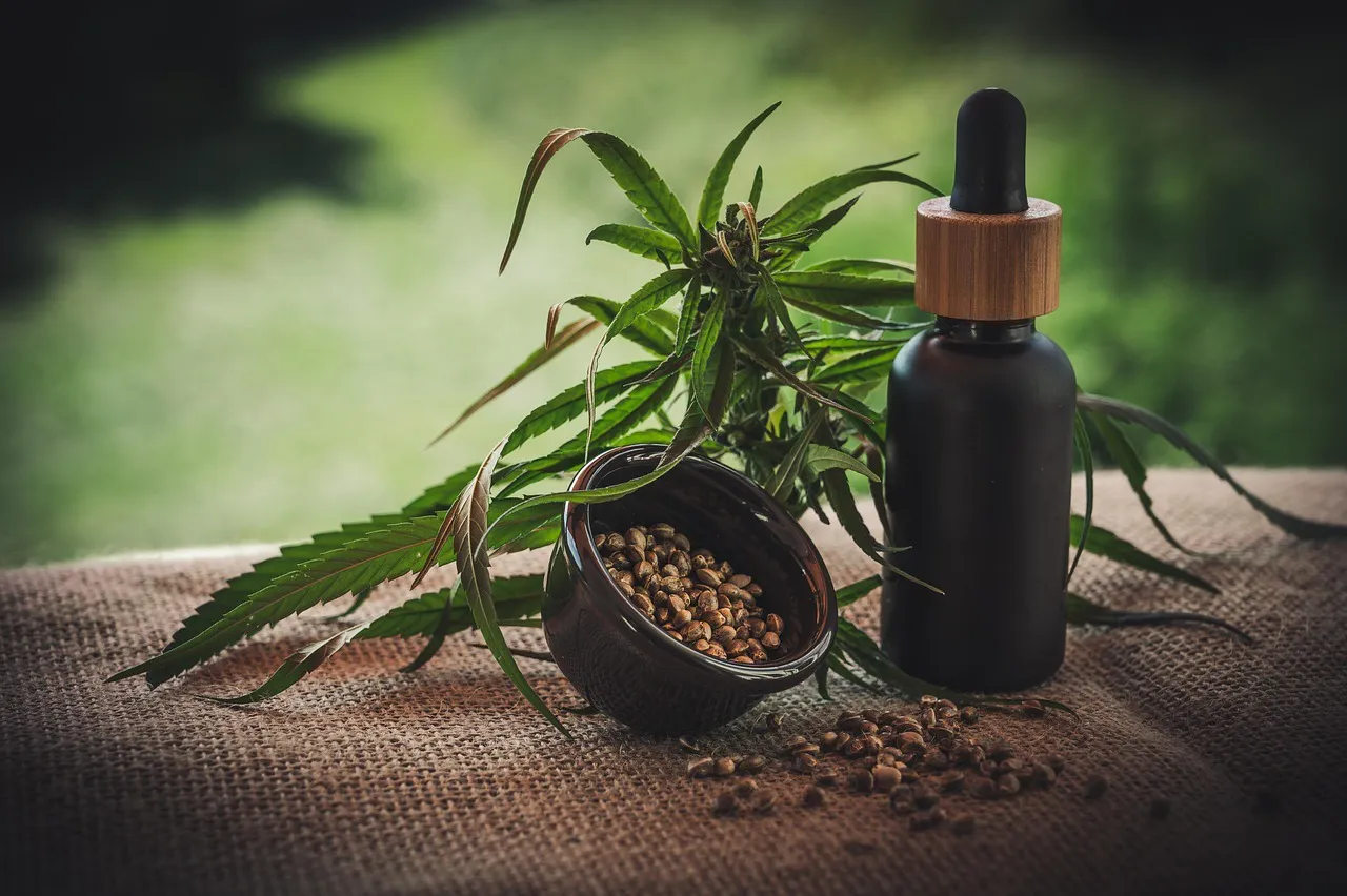 Cannabidiol (CBD)  El CBD es reconocido por sus propiedades terapéuticas sin los efectos psicoactivos de su contraparte, el tetrahidrocannabinol (THC)