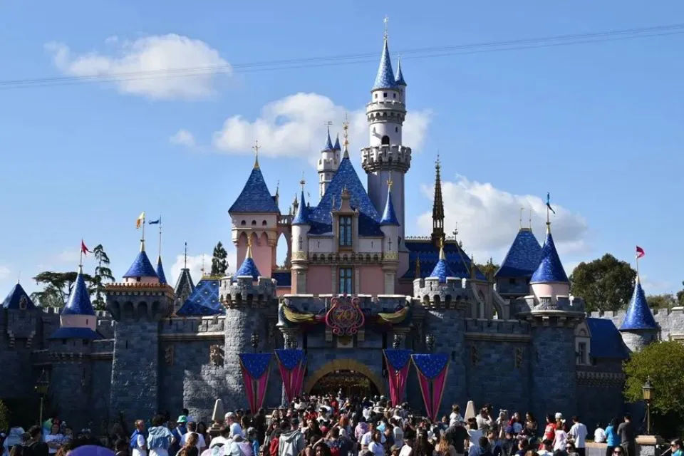 Disneyland California Adventure Park en Anaheim (Estados Unidos)|Foto: EFE/Mónica Rubalcava Disneyland comienza las celebraciones de su 70 aniversario con una mirada nostálgica

