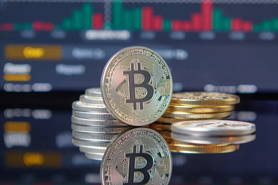 Openbank y Cecabank se suman al mercado cripto con la licencia MiCA que exige la Unión Europea  Openbank y Cecabank se suman al mercado cripto con la licencia MiCA que exige la Unión Europea (UE)

