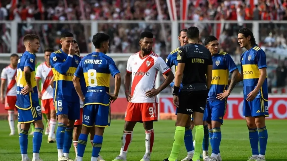 A igual que Madrid, otro superclásico tuvo su “gol fantasma”3