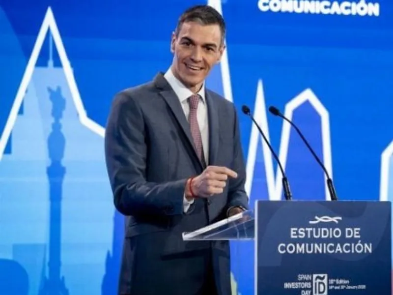 pedro-sanchez-discurso-foro-spain-investors-day-fondo-soberano-economia|Foto: OK Diario  Pedro Sánchez anuncia 'España Crece', un fondo soberano de 120.000 millones para financiar sectores estratégicos y reforzar la presencia pública en la empresa
