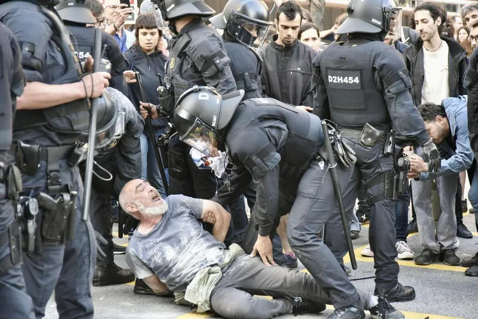 Protesta en Barcelona Luis Vuitton 