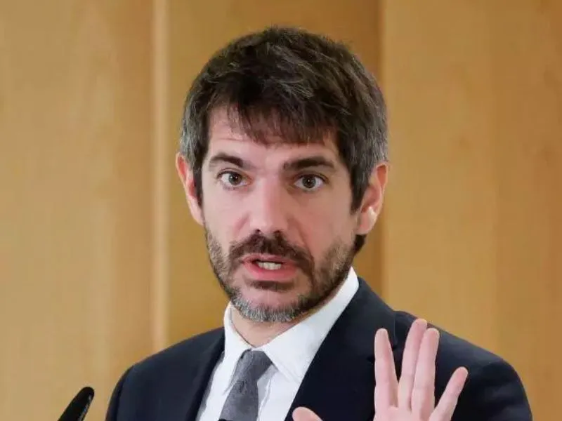 urtasun-boicot-israel-eurovision-2026|Foto: El Diario.es/EFE El ministro de Cultura, Ernest Urtasun, insiste en mantener el boicot cultural a Israel en Eurovisión 2026 por los ataques en Gaza 
