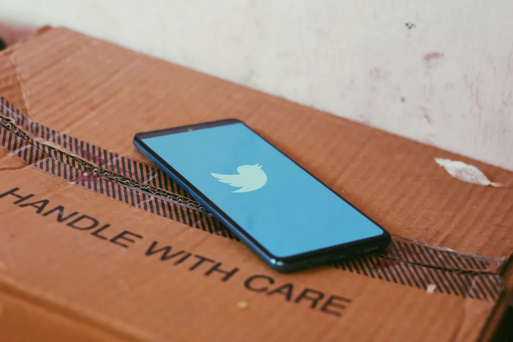 Democratización política redes sociales Tecnología