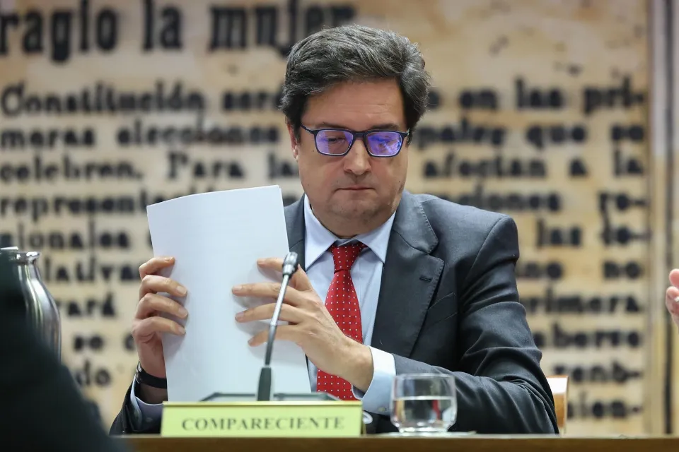 MinistroTransformación Digital y de la Función Pública, Óscar López- EFE/Kiko Huesca El ministro para la Transformación Digital y de la Función Pública, Óscar López, comparece ante la Comisión de Función Pública del Senado para informar de la situación del concierto sanitario de Muface, tras modificarse las condiciones y ampliarse el plazo de la segunda licitación.-EFE/ Kiko Huesca/Archivo