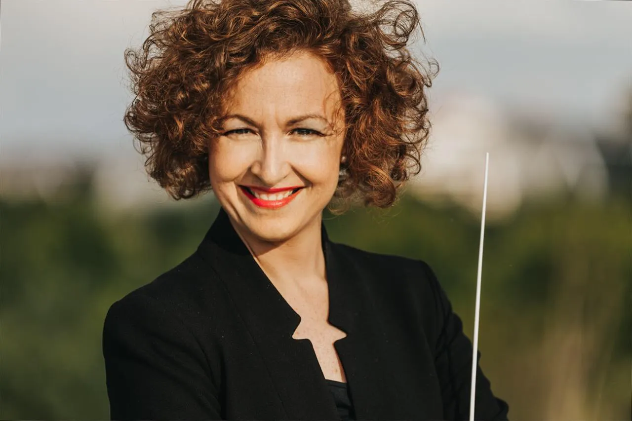 Lucía Marín directora de orquesta