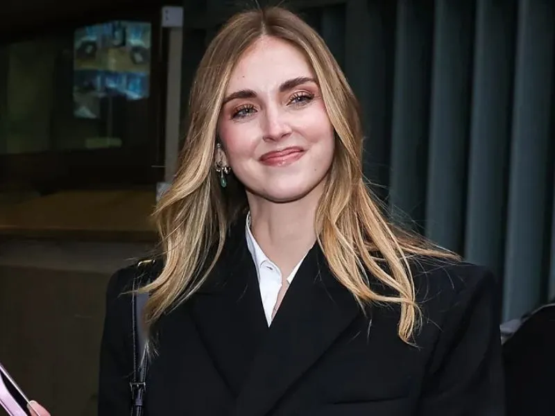 chiara-ferragni-empresaria-italiana-tras-sentencia-judicial-roma|Foto: Gtres/El Mundo La justicia italiana dicta el sobreseimiento de la causa penal contra Chiara Ferragni. La empresaria rompe su silencio tras dos años de crisis reputacional y personal