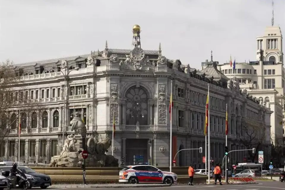 Fachada del Banco de España|Foto: Europa Press/Eduardo Parra  La deuda de la banca española con el BCE se mantiene en mínimos históricos en abril