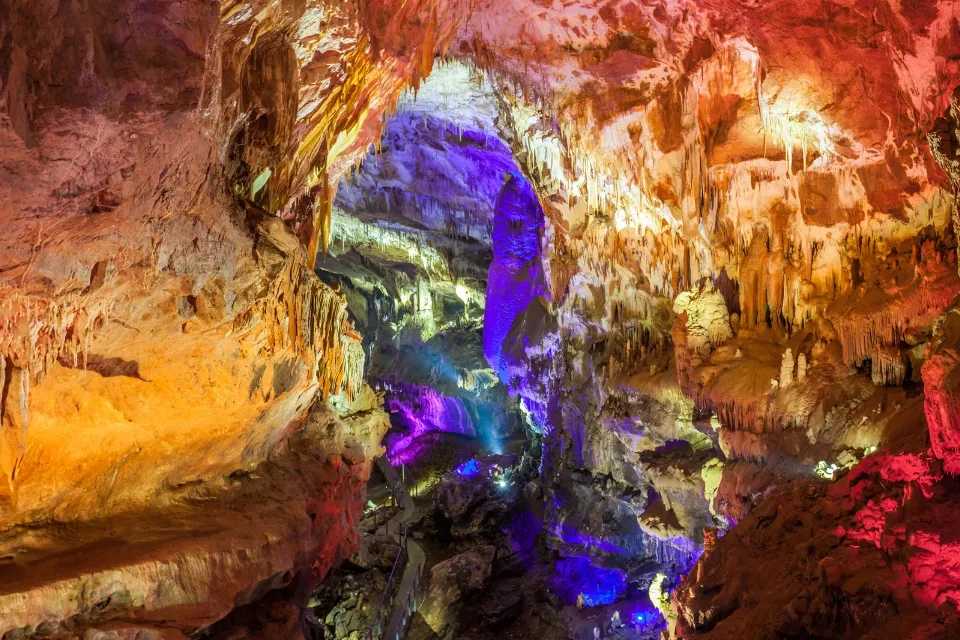 La Gruta de las Maravillas|Foto: Europa Press/Destino Huelva Gruta de las Maravillas: joya natural de Aracena que deslumbra bajo tierra