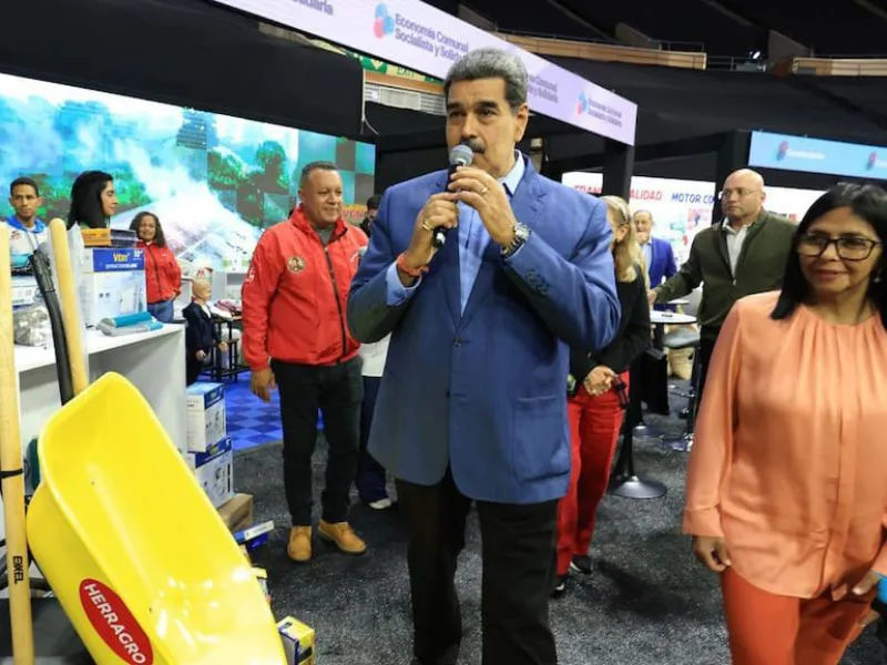 venezuela-libera-presos-politicos-navidad|Foto: Cadena Ser/Palacio de Miraflores/EFE El Gobierno de Maduro excarcela a 99 presos políticos en Navidad, mientras Trump advierte nuevas sanciones contra Caracas en medio de la tensión por el narcotráfico y el petróleo