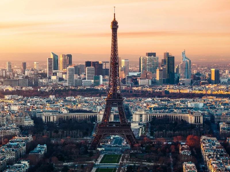vista-torre-eiffel-monumentos-altos.jpg