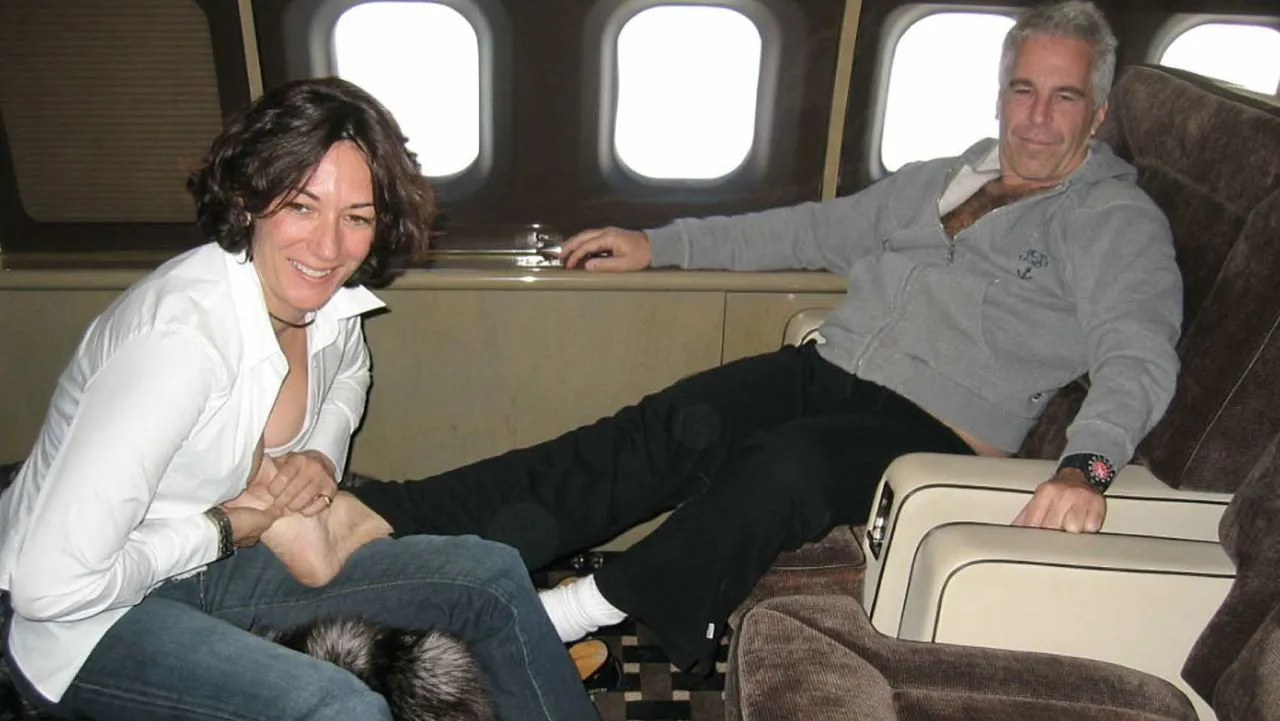 211208104348-01-ghislaine-maxwell-trial-jeffrey-epstein