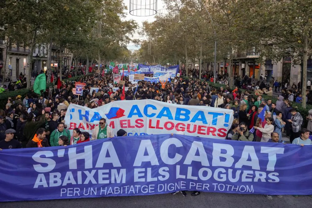 manifestacion-barcelona-alquileres-vivienda-efe