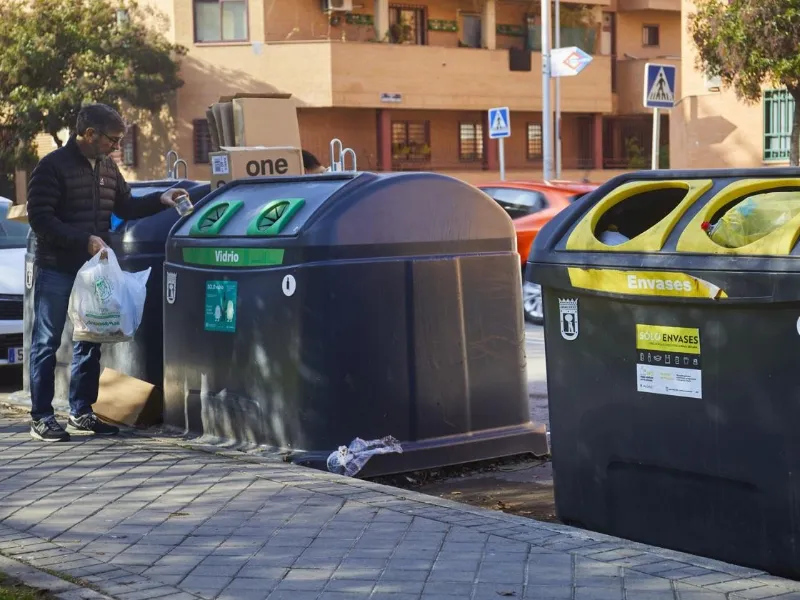 Nueva tasa de basuras en Madrid: ¿Quién debe pagarla y cuánto cuesta?|Foto: ABC/Guillermo Navarro Nueva tasa de basuras en Madrid: ¿Quién debe pagarla y cuánto cuesta?