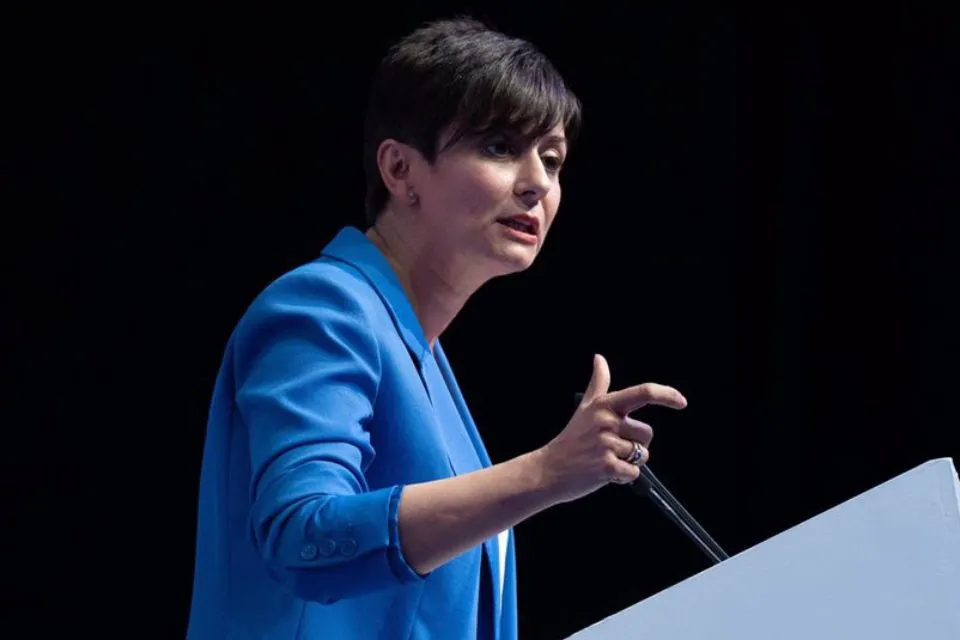 La ministra de Vivienda y Agenda Urbana, Isabel Rodríguez García|Foto: Europa Press/David Zorrakino El PSOE registra una ley para subir el IVA de pisos turísticos al 21% y gravar más la vivienda vacía
