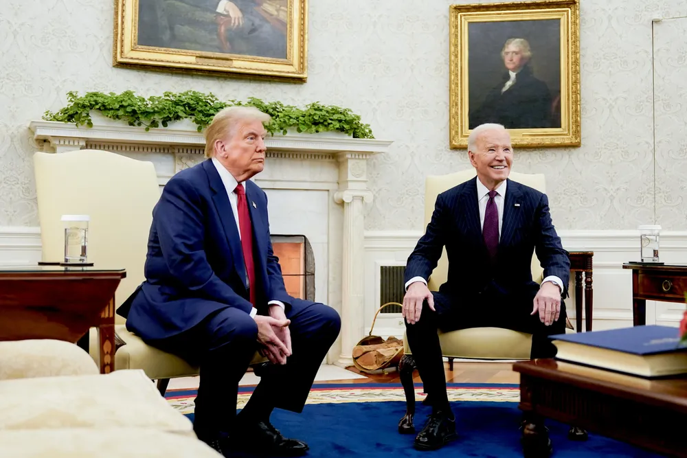 Donald Trump - Joe Biden - Casa Blanca, Washington. EFE/Alexander Drago/Pool
