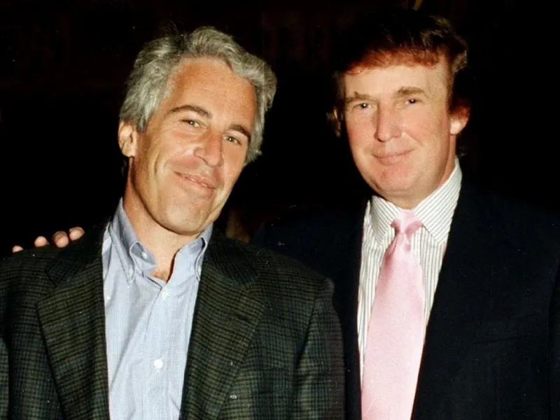 congresista-ro-khanna-denuncia-censura-nombres-archivos-jeffrey-epstein|Foto: Davidoff Studios/Getty Images Ro Khanna acusa al Gobierno de Trump de censurar seis nombres de millonarios en los archivos de Epstein, incluyendo al exjefe de Victoria's Secret