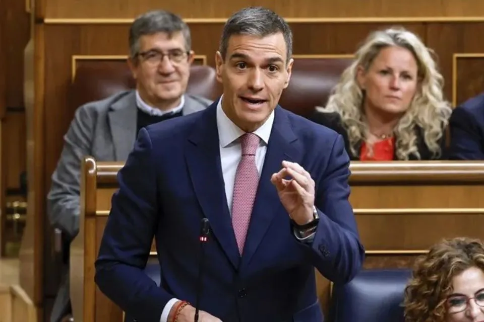 El presidente del Gobierno, Pedro Sánchez|Foto: EFE/Juan Carlos Hidalgo Sánchez asegura que la filtración de sus mensajes es «un delito» y Feijóo exige su dimisión

