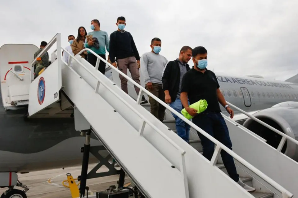 Ciudadanos colombianos deportados de Estados Unidos - Foto: France24/Presidencia de Colombia/Vía EFE