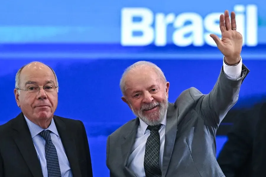 El presidente de Brasil, Luiz Inácio Lula da Silva y su ministro de Relaciones Exteriores, Mauro Vieira|EFE/Andre Borges Cumbre de los BRICS (Brasil, Rusia, India, China y Sudáfrica) en Río de Janeiro: líderes se citan en plena tormenta geopolítica