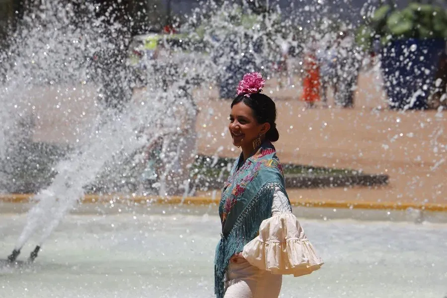 Recomendaciones fáciles de seguir para afrontar el primer golpe de calor|Foto: EFE/Salas Recomendaciones fáciles de seguir para afrontar el primer golpe de calor