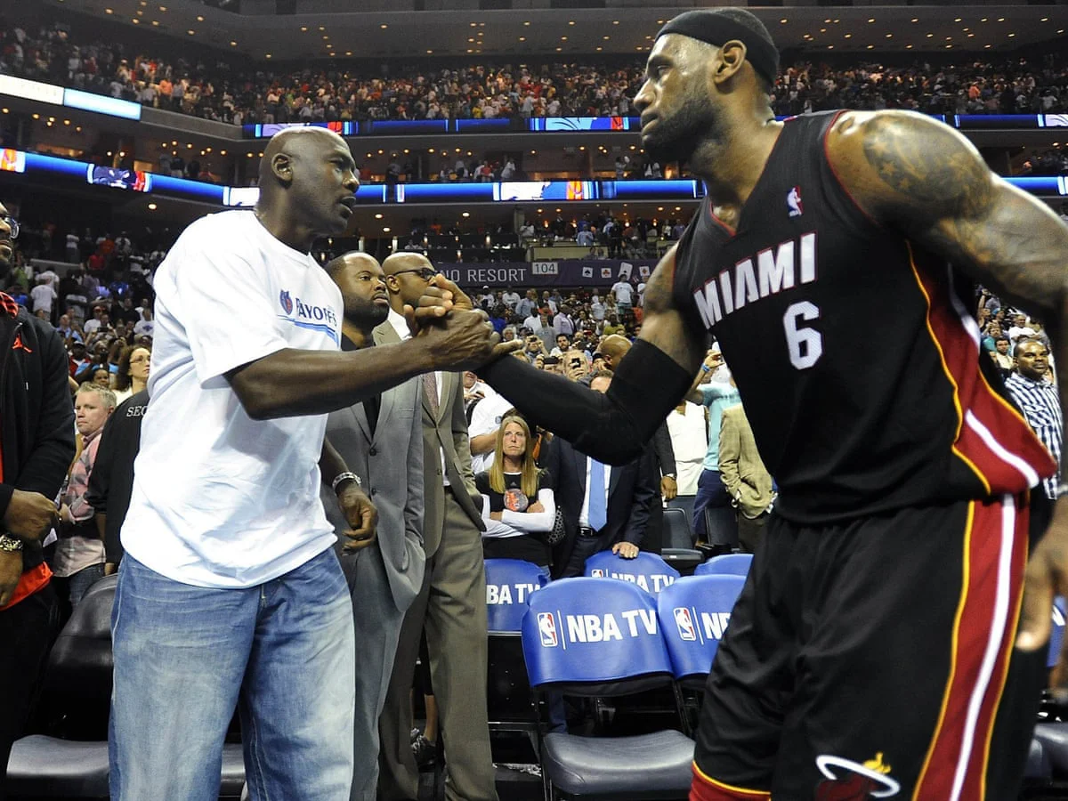 Lebron James y Michael Jordan    Foto: NBA