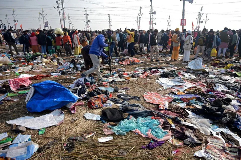 estampida - festival hindú de Kumbh Mela- India - muertes- Foto: EFE/EPA/Prabhat Kumar Verma  Al menos 15 muertos en una estampida en el festival hindú de Kumbh Mela, según medios indios. EFE/EPA/PRABHAT KUMAR VERMA