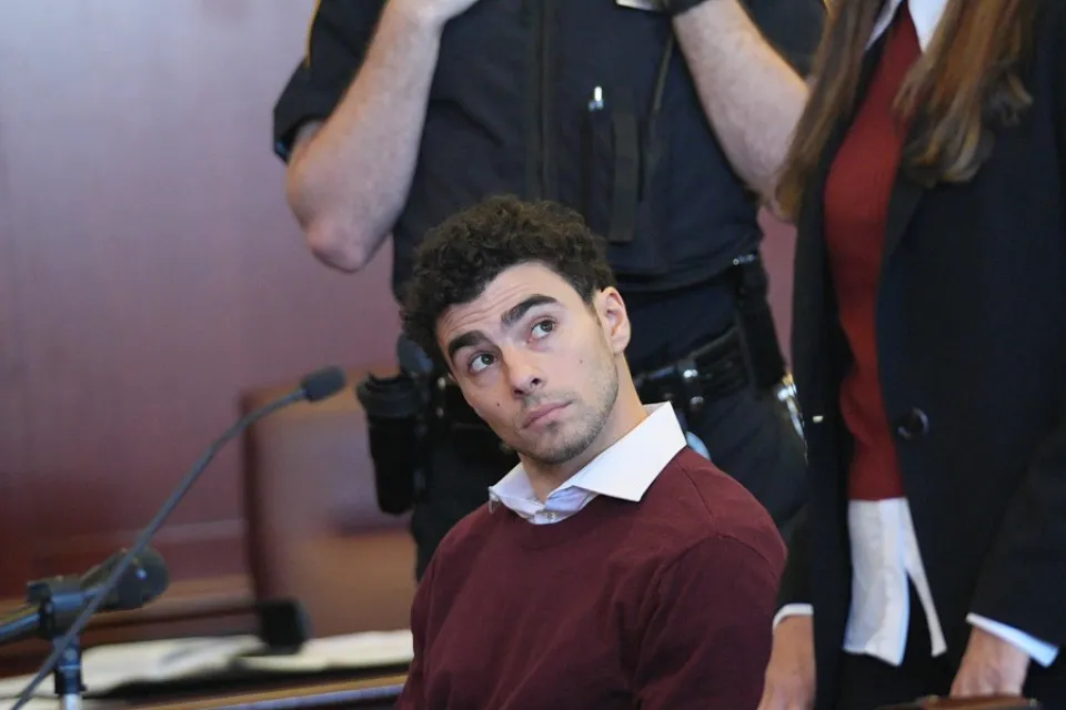 Luigi Mangione- caso asesinato- director ejecutivo de UnitedHealthcare, Brian Thompson - EFE/EPA/Curtis Means/Pool