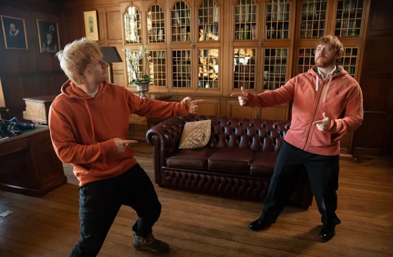 Rupert Grint y Ed Sheeran Rupert Grint protagoniza el videoclip “A Little More” de Ed Sheeran
