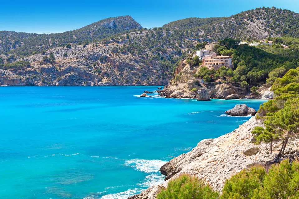 Las playas de Calvià que revelan el paraíso azul de Mallorca este verano Top 5: playas de Calvià que revelan el paraíso azul de Mallorca este verano
