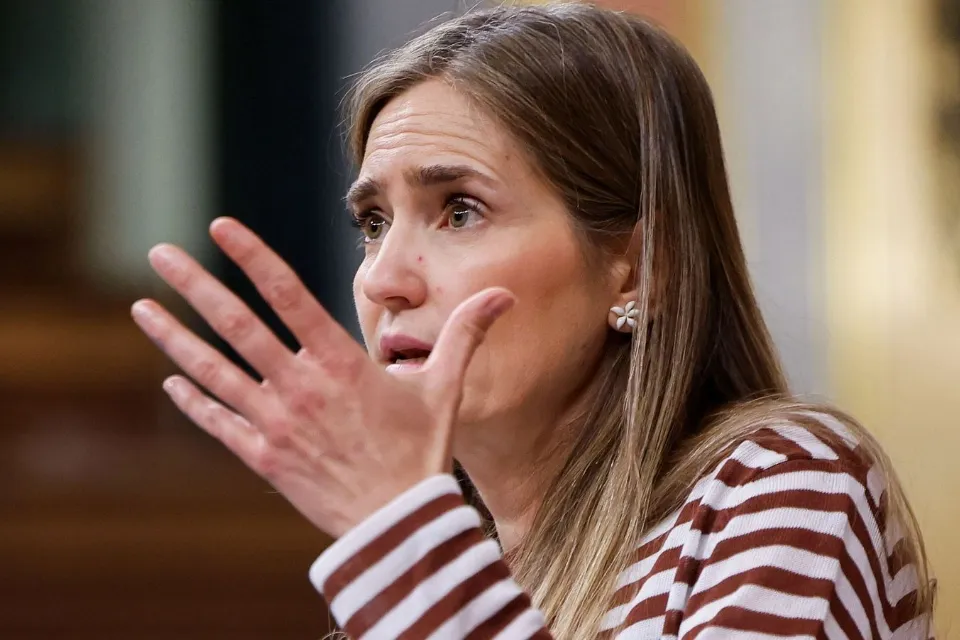 La vicepresidenta tercera y ministra para la Transición Ecológica y el Reto Demográfico, Sara Aagesen|Foto RTVE Noticias Aagesen descarta el ciberataque a Red Eléctrica y ubica el origen del apagón en Granada, Badajoz y Sevilla