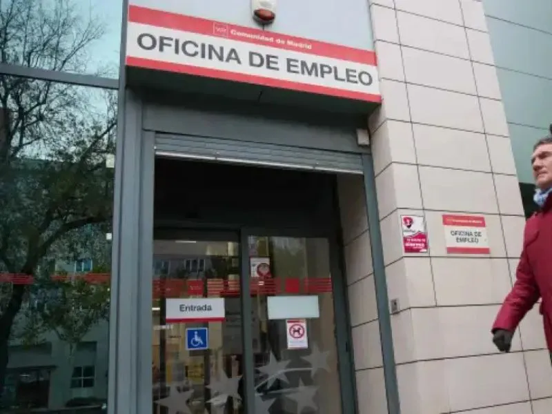 empleo-navidad-espana-2025|Foto: 20minutos  La campaña de Navidad 2025 impulsará 127.000 empleos en España. Comercio, hostelería y transporte concentran el 40% de las contrataciones
