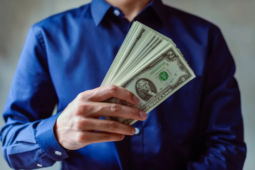Beneficios de ahorrar dinero Economía y Finanzas