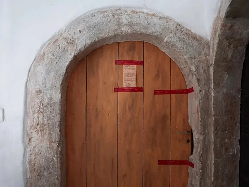 Hallan cinco bebés muertos en cajas dentro de un piso en Francia|Foto: AFP