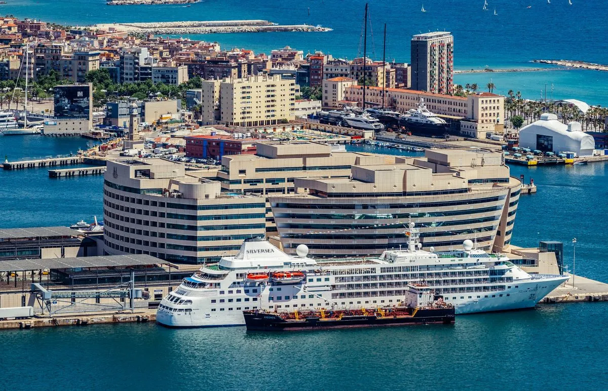 Valencia-y-barcelona-apuestan-por-limitar-los-cruceros