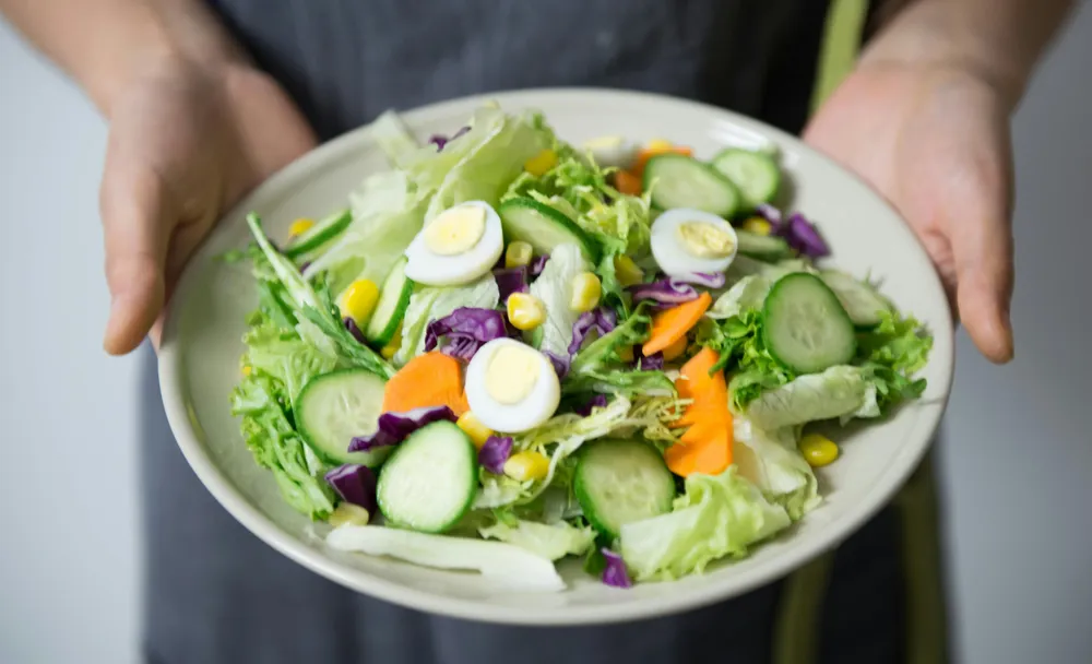 ensalada comer saludable